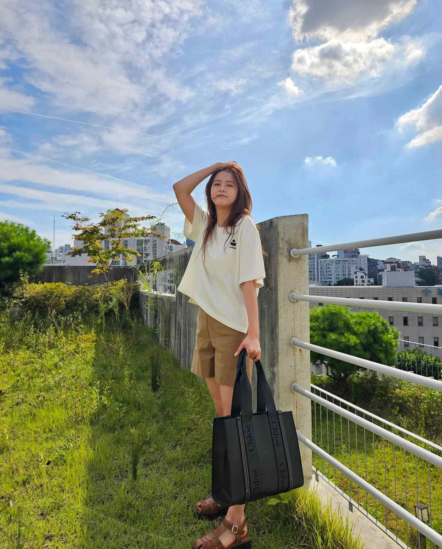 Go Ara - go-ara-sexy-3.webp